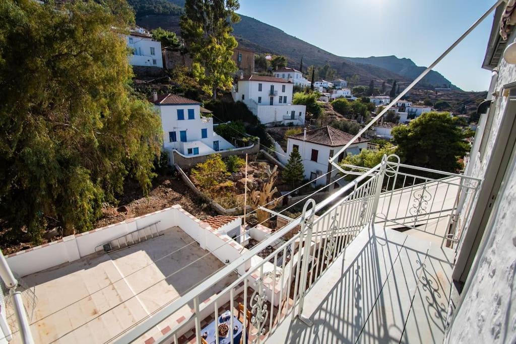 Iolis Loft Hydra Apartment Exterior photo
